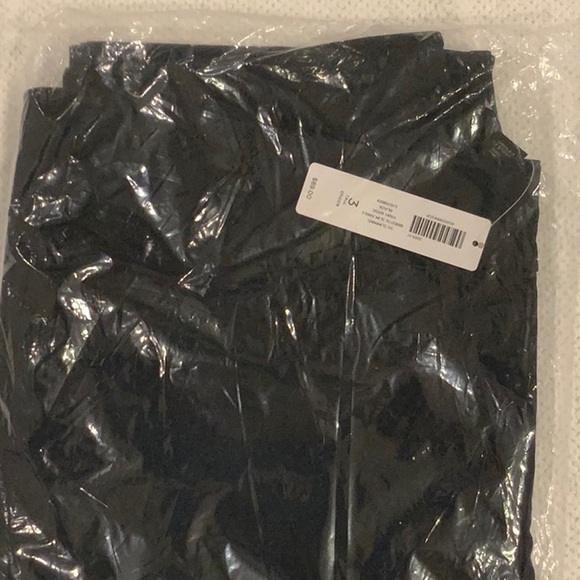 Chicos So Slimming black pants. - Picture 1 of 2